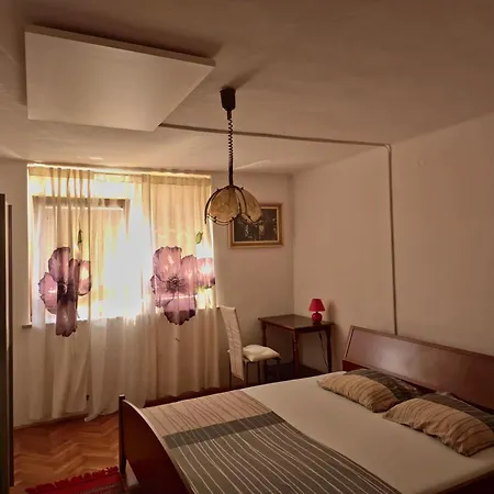 Ml Free Parking Loče pri Poljčanah