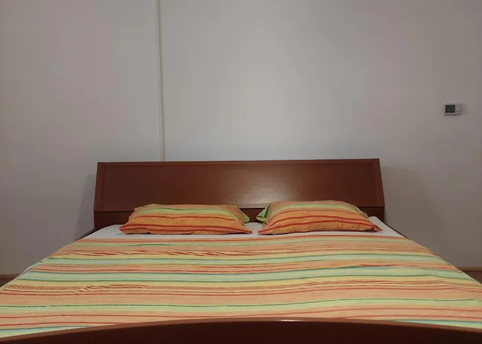 Ml Free Parking * Loce pri Poljcanah